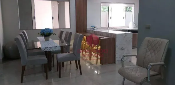 Casa com 3 Quartos à venda, 284m² no Zona 08, Maringá