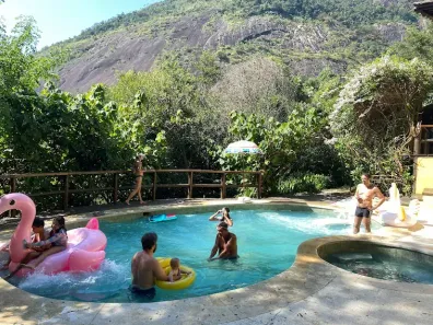 Casa com 4 Quartos à venda, 275m² no Pedro do Rio, Petrópolis