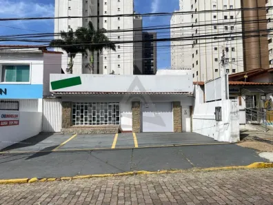 Imóvel Comercial com 4 Quartos para alugar, 189m² no Vila Itapura, Campinas