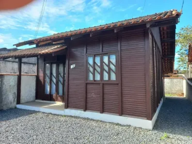 Casa com 2 Quartos para alugar, 50m² no Morro do Meio, Joinville