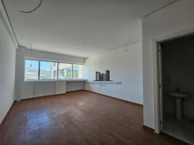 Sala Comercial à venda, 38m² no Menino Deus, Porto Alegre