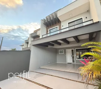Sobrado com 3 Quartos à venda, 140m² no Costa e Silva, Joinville