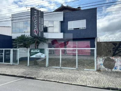 Ponto Comercial para alugar, 230m² no Boqueirão, Curitiba