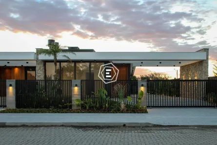 Casa com 3 Quartos à venda, 178m² no XANGRI-LÁ, Xangri-lá