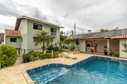Casa com 3 Quartos à venda, 378m² no Bom Retiro, Curitiba