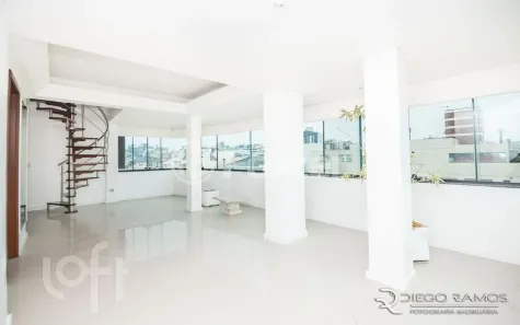 Apartamento com 3 Quartos à venda, 159m² no Jardim Itu, Porto Alegre