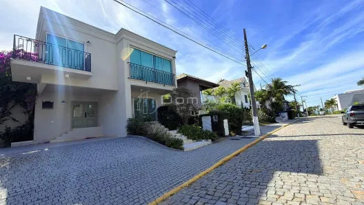 Casa com 3 Quartos à venda, 322m² no Praia do Estaleiro, Balneário Camboriú