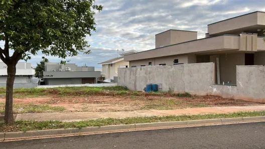 Lote/Terreno à venda, 300m² no Parque Residencial Mart Ville, Presidente Prudente