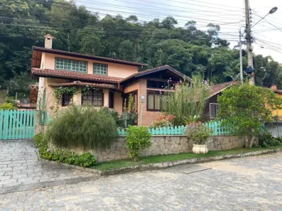 Casa com 3 Quartos à venda, 240m² no Chácara Paraíso, Nova Friburgo
