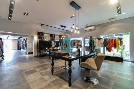 Imóvel Comercial à venda, 350m² no Vila Nova Conceição, São Paulo