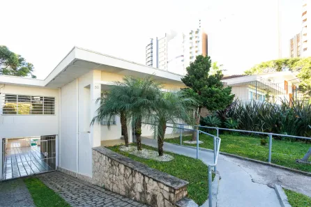 Imóvel Comercial à venda, 373m² no Mercês, Curitiba