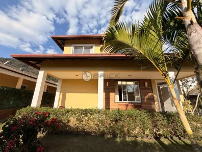 Casa de Condomínio com 4 Quartos à venda, 243m² no Vargem Grande, Teresópolis