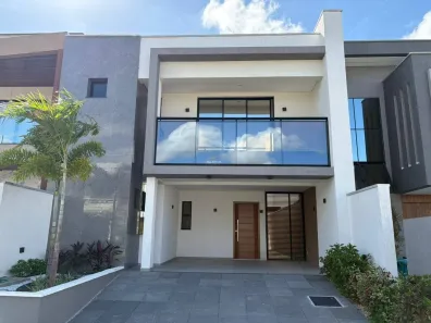 Casa de Condomínio com 4 Quartos à venda, 245m² no Maraponga, Fortaleza