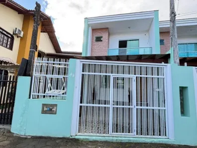 Sobrado com 3 Quartos à venda, 108m² no Iririú, Joinville