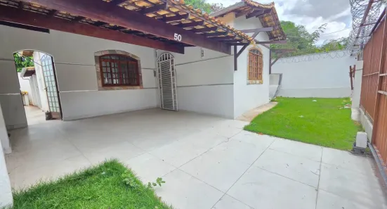 Casa com 3 Quartos à venda, 160m² no Copacabana, Belo Horizonte