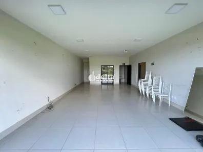 para alugar, 392m² no Laranjeiras, Uberlândia