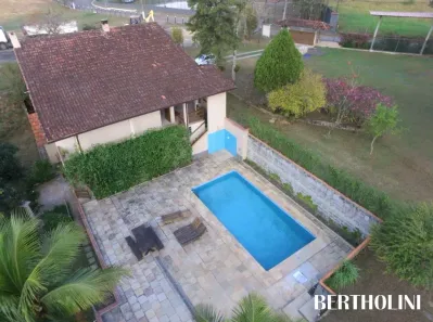 Casa com 5 Quartos para alugar, 400m² no Jardim Martineli, Itatiaia