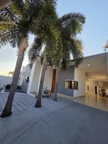Casa com 3 Quartos à venda, 200m² no Jardim Veneza, Primavera do Leste
