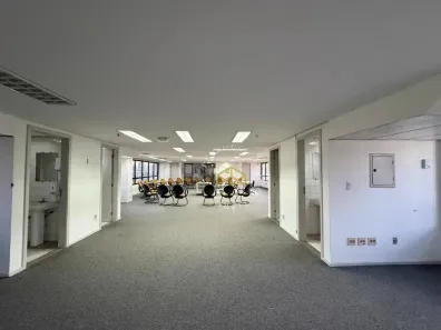 Sala Comercial para alugar, 226m² no Cambuí, Campinas