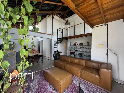 Sobrado com 4 Quartos à venda, 234m² no Costa e Silva, Joinville