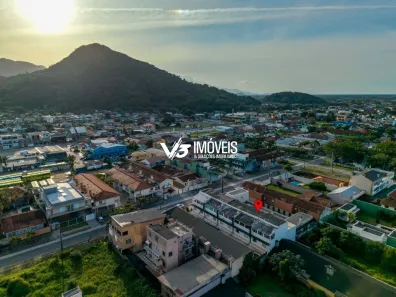 Sobrado com 4 Quartos à venda, 124m² no Caiobá, Matinhos