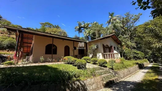 Casa com 3 Quartos à venda, 5378m² no Primeiro de Maio, Brusque