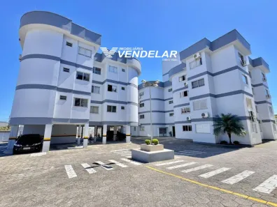 Apartamento com 2 Quartos para alugar, 60m² no Revoredo, Tubarão