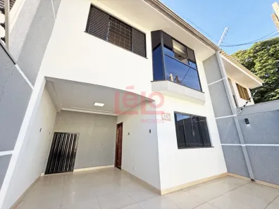 Sobrado com 3 Quartos para alugar, 119m² no Jardim Canadá, Maringá