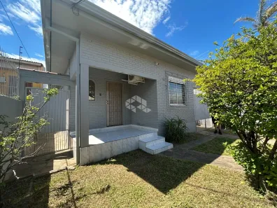 Casa com 4 Quartos à venda, 167m² no Cavalhada, Porto Alegre