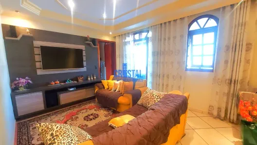 Sobrado com 3 Quartos à venda, 220m² no Jardim Copacabana, Jundiaí