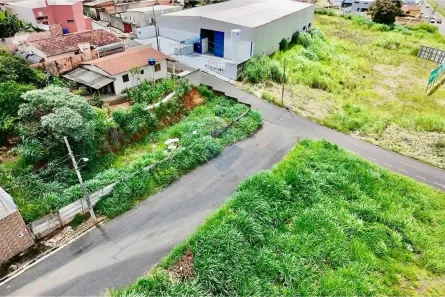 Lote/Terreno à venda, 300m² no Vila João Ribeiro, Araxá