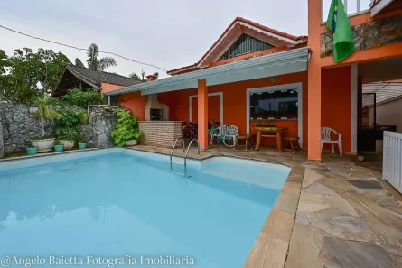 Casa com 8 Quartos à venda, 240m² no Bal Stella Maris, Peruíbe