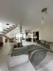 Casa de Condomínio com 3 Quartos para alugar, 240m² no Loteamento Villa Branca, Jacareí