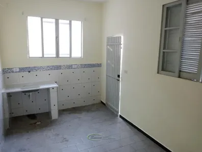 Casa com 1 Quarto para alugar, 30m² no Vila Osasco, Osasco