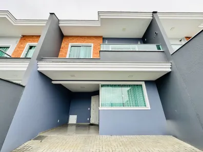Casa com 3 Quartos para alugar, 113m² no Glória, Joinville