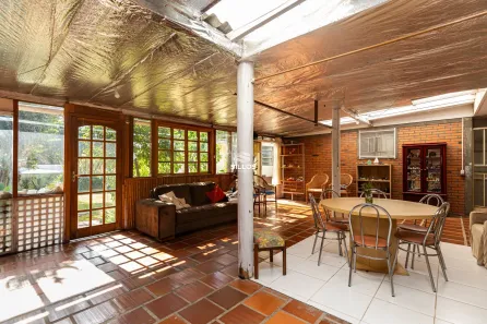 Casa com 4 Quartos à venda, 160m² no Jardim Social, Curitiba