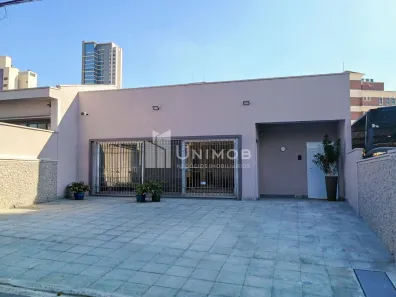 Imóvel Comercial com 3 Quartos para alugar, 243m² no Cambuí, Campinas