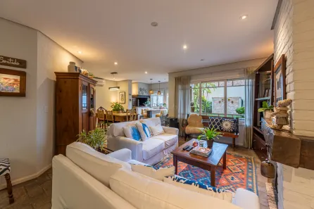Casa com 3 Quartos à venda, 228m² no Ipanema, Porto Alegre