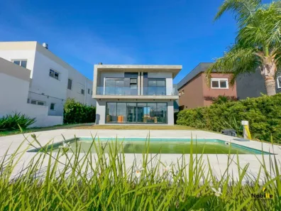 Casa de Condomínio com 4 Quartos à venda, 227m² no XANGRI-LÁ, Xangri-Lá