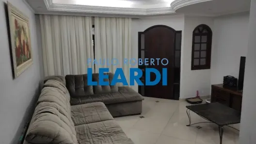 Sobrado com 4 Quartos à venda, 230m² no Parque Oratório, Santo André