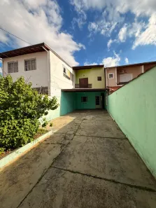 Sobrado com 2 Quartos para alugar, 100m² no Jardim Ismênia, São José dos Campos