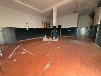 Ponto Comercial para alugar, 50m² no Osvaldo Rezende, Uberlândia