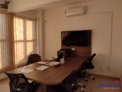 Imóvel Comercial para alugar, 250m² no Jardim Altos de Santana I, Jacareí