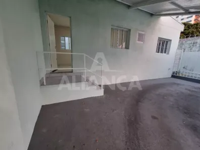 Casa com 2 Quartos para alugar, 67m² no Tibery, Uberlândia