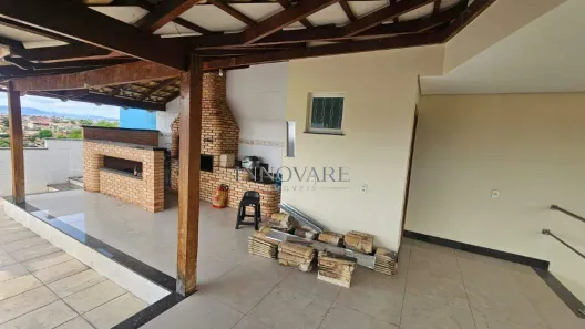 Casa com 3 Quartos para alugar, 200m² no Planalto, Belo Horizonte