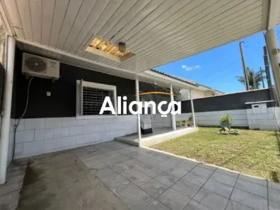 Casa com 2 Quartos para alugar, 150m² no Parque da Matriz, Cachoeirinha