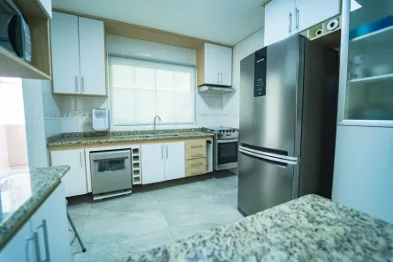 Sobrado com 3 Quartos à venda, 156m² no Vila Scarpelli, Santo André