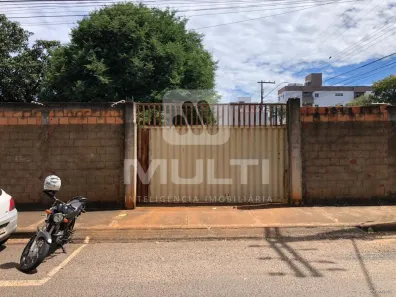 Lote/Terreno com 1 Quarto para alugar, 360m² no Santa Mônica, Uberlândia
