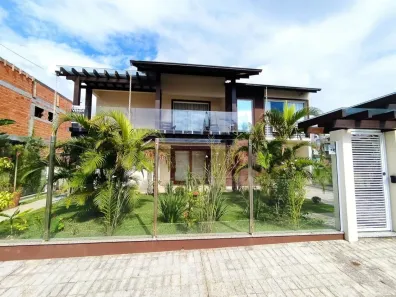 Casa com 3 Quartos à venda, 220m² no Vila Nova, Imbituba