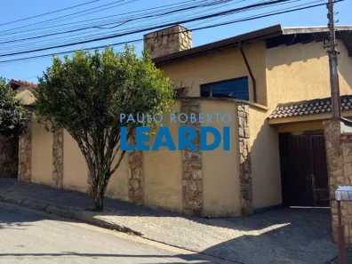 Casa com 3 Quartos à venda, 200m² no Vila Togni, Poços de Caldas